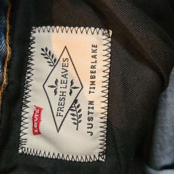 Levi's Slim Taper Distressed Jeans - Picture 4 of 4